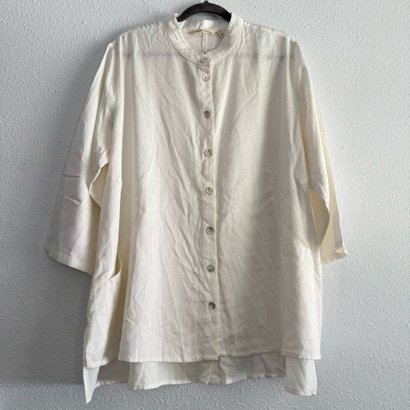 Soft Surroundings Tops - Soft Surroundings Button‎ Down Tunic with Pockets Size 2X Ivory